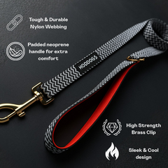 Hoddogs Dog leash with features highlighted on a dark background